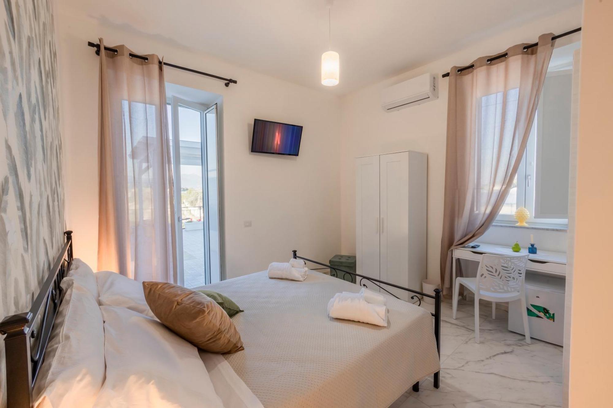 Cientopera Suite Rooms Pontecagnano Faiano Exterior foto